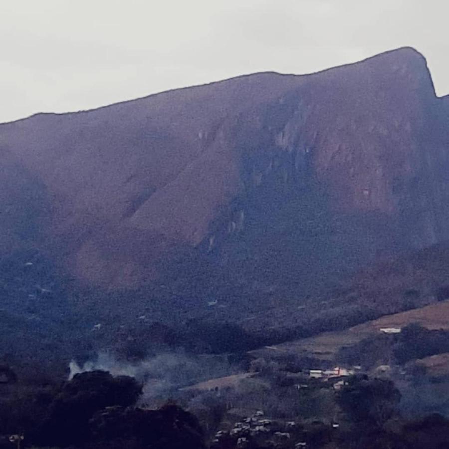 Отель Pousada Encanto Das Montanhas Caparao Velho Экстерьер фото